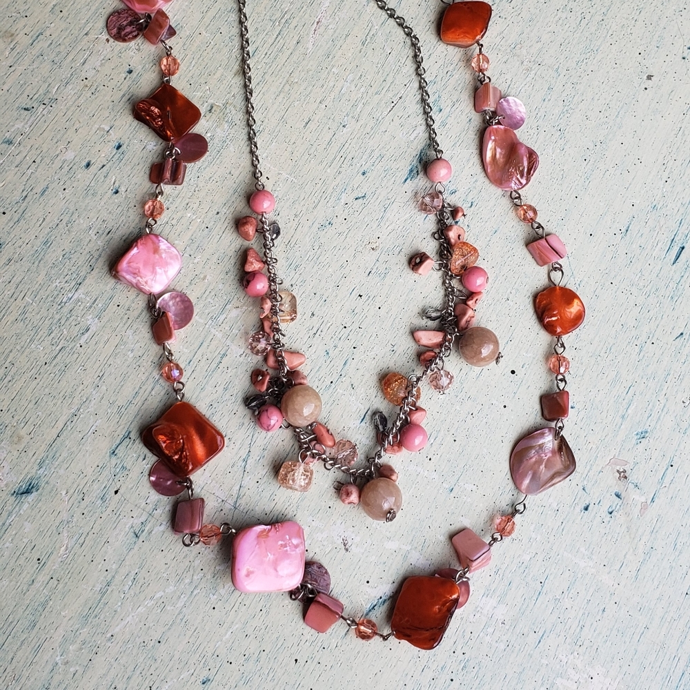Shell necklaces - Picture 1 of 11